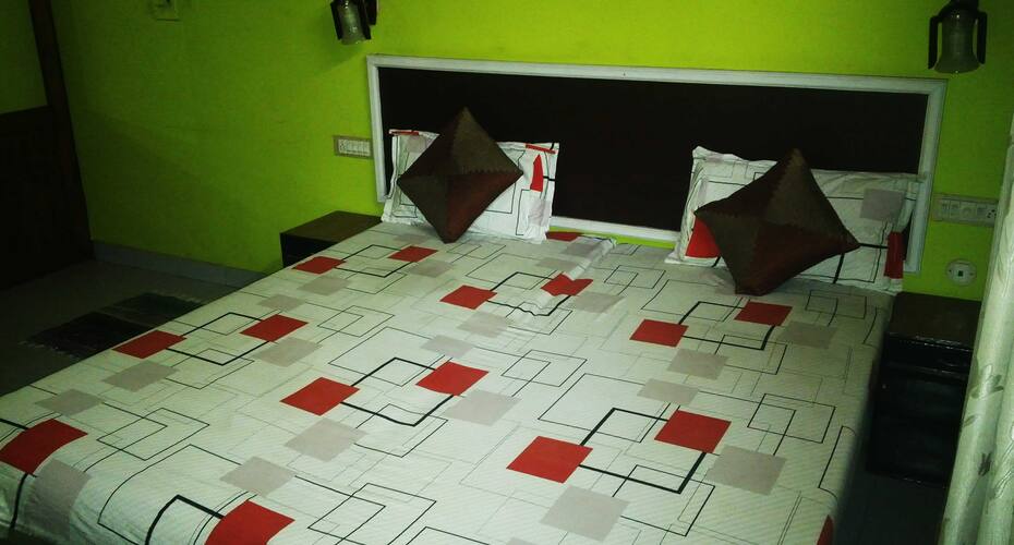 MPH Tourist Home, Kochi 2